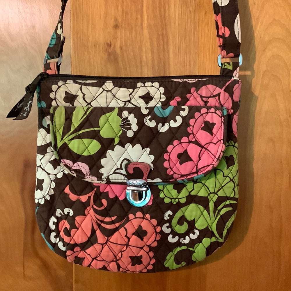 Vera Bradley Saddle Up bag. Over the shoulder or cross body EUC! Lola pattern
